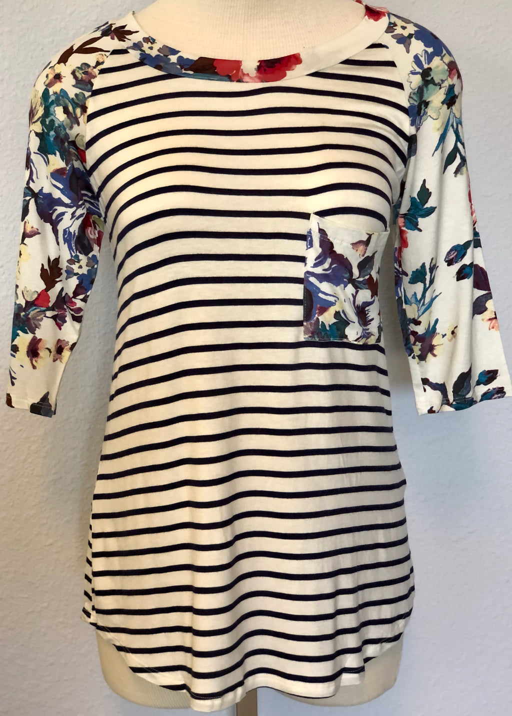 STRIPED FLORAL SLEEVE TOP