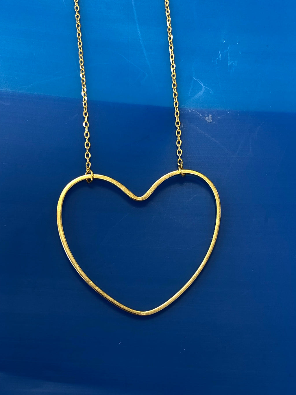 HEART OUTLINE NECKLACE