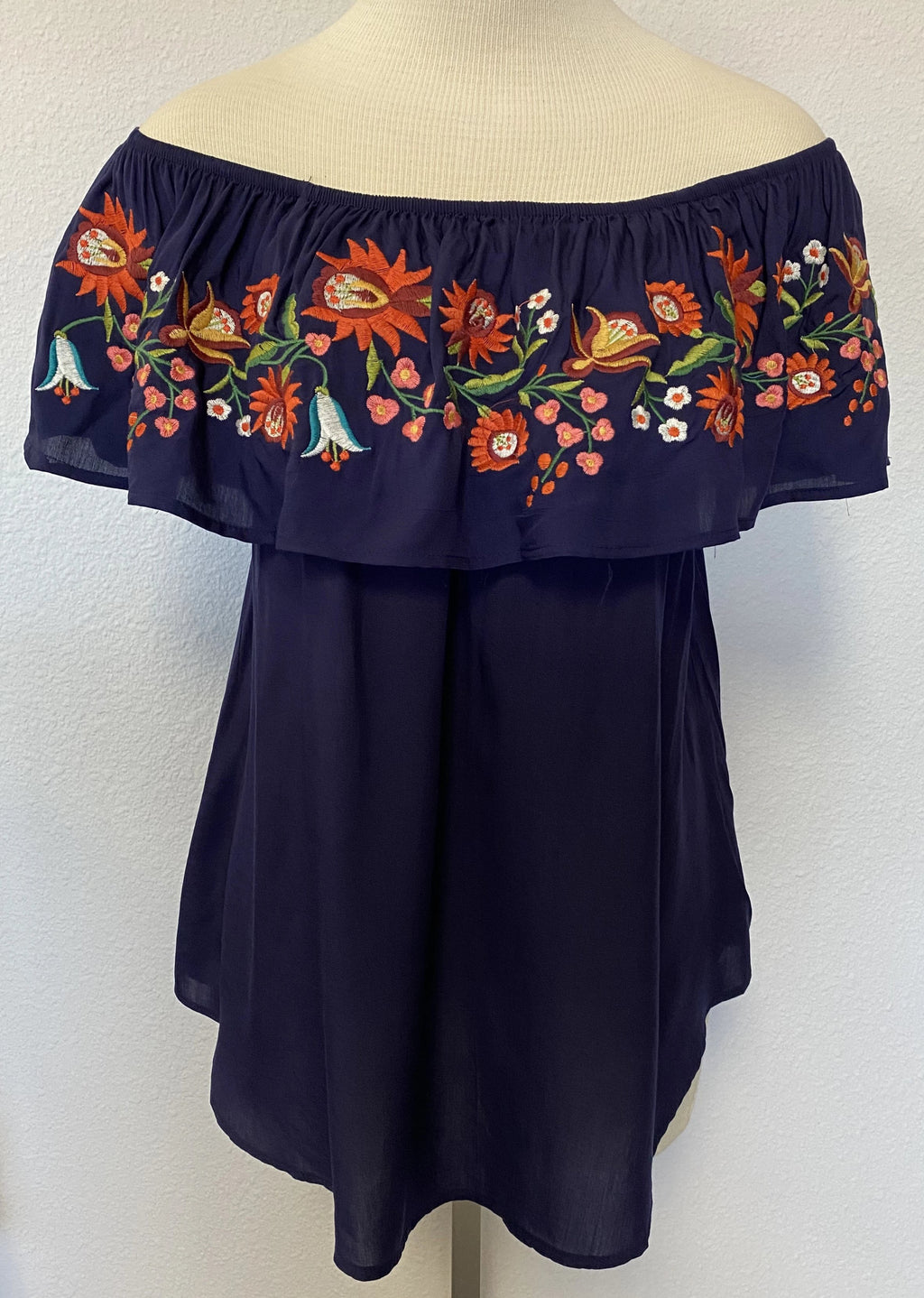 FLORAL EMBROIDERY RUFFLED BLOUSE